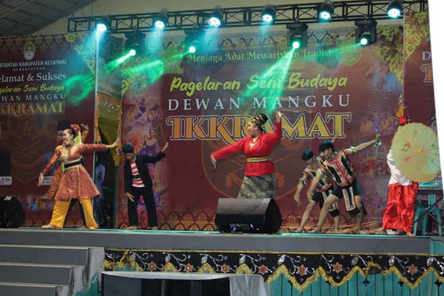 Bupati Ketapang Hadiri Pagelaran Seni IKKRAMAT, Ajak Generasi Muda Kenali Budaya Lokal