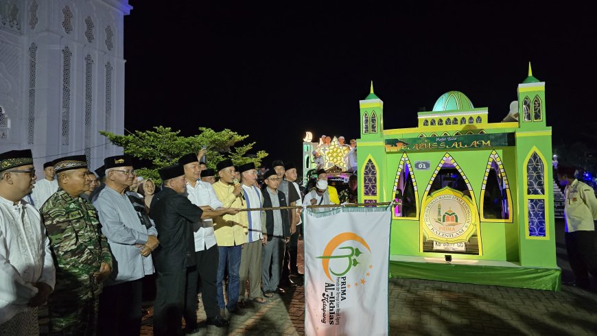 Bupati Ketapang Alexander Wilyo dan Wakil Bupati Lepas Pawai Takbir Keliling Sambut Idul Fitri 1446 H