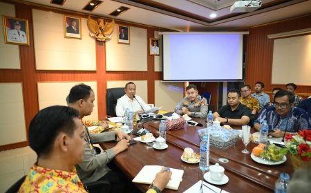 Bupati Ketapang Pimpin Rapat Penyelesaian Konflik Lahan Antara Masyarakat Pelanjau Jaya dan PT Minamas