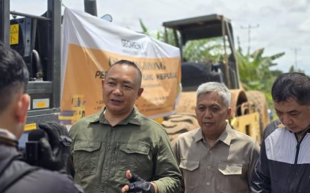 Bupati Ketapang Alexander Wilyo Dorong Kolaborasi Perusahaan dalam Perbaikan Ruas Jalan Strategis