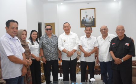 Kehangatan Silaturahmi Jelang Idul Adha: Oesman Sapta Odang Disambut Hangat di Pendopo Bupati Ketapang