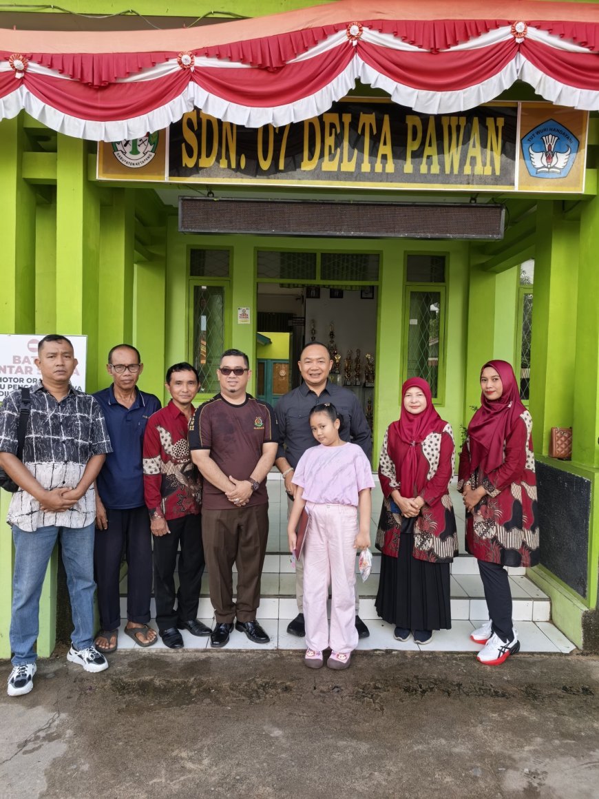 Momen Hangat Bupati Ketapang Ambil Rapor Putrinya: Ingatkan Pentingnya Kehadiran Ayah dalam Pendidikan