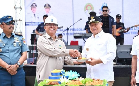 Bupati Ketapang Resmikan Instalasi Air Bersih Berkapasitas 20 Liter per Detik