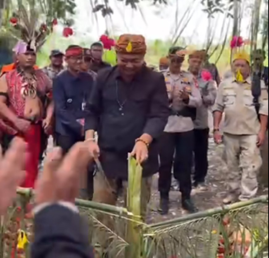 Bupati Ketapang Alexander Wilyo Hadiri Acara Adat di Air Upas, Tegaskan Pentingnya Pelestarian Budaya